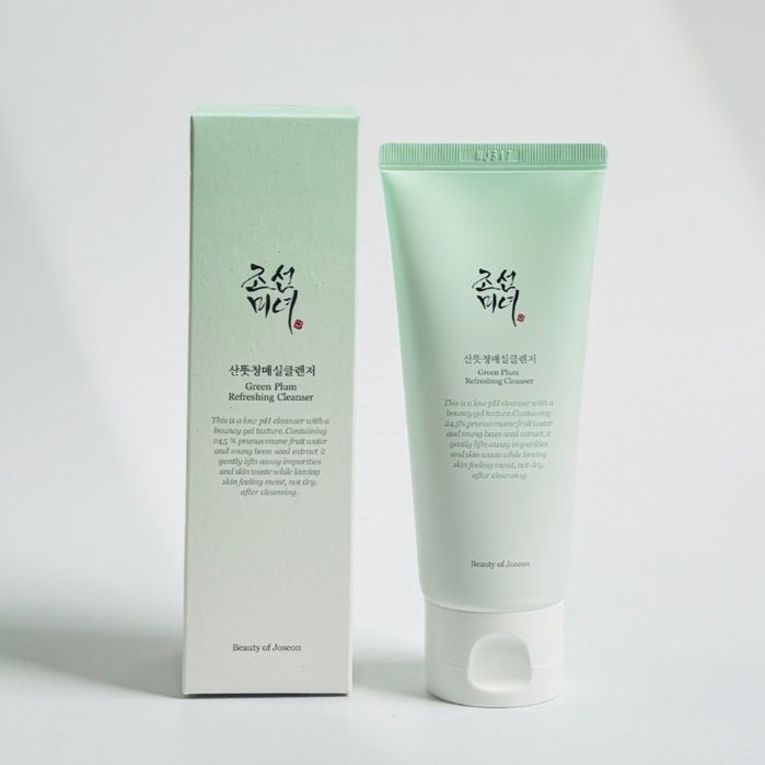 Green Plum Refreshing Cleanser 100ml